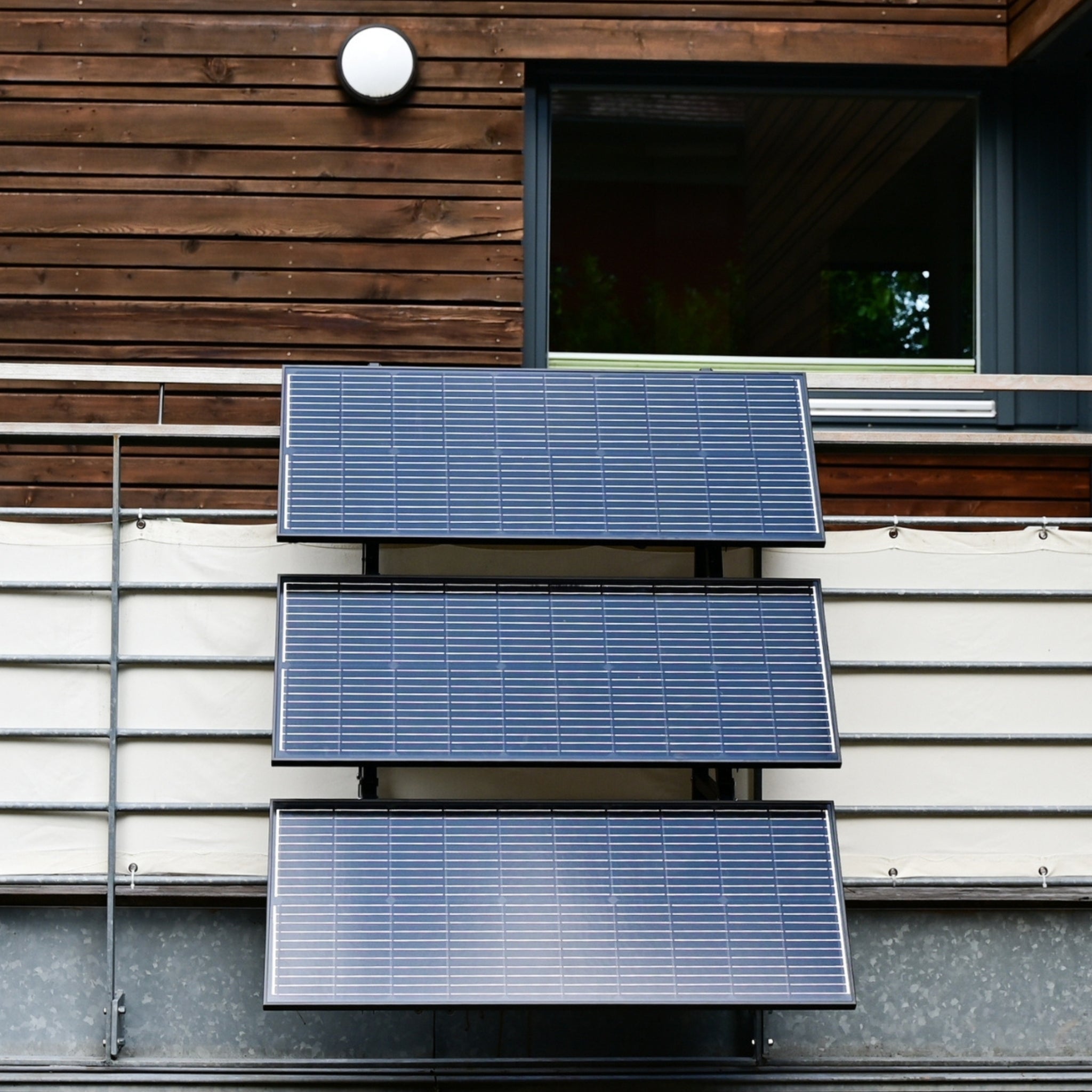 Balkonkraftwerk MoeCell Large (225W + Halterung)