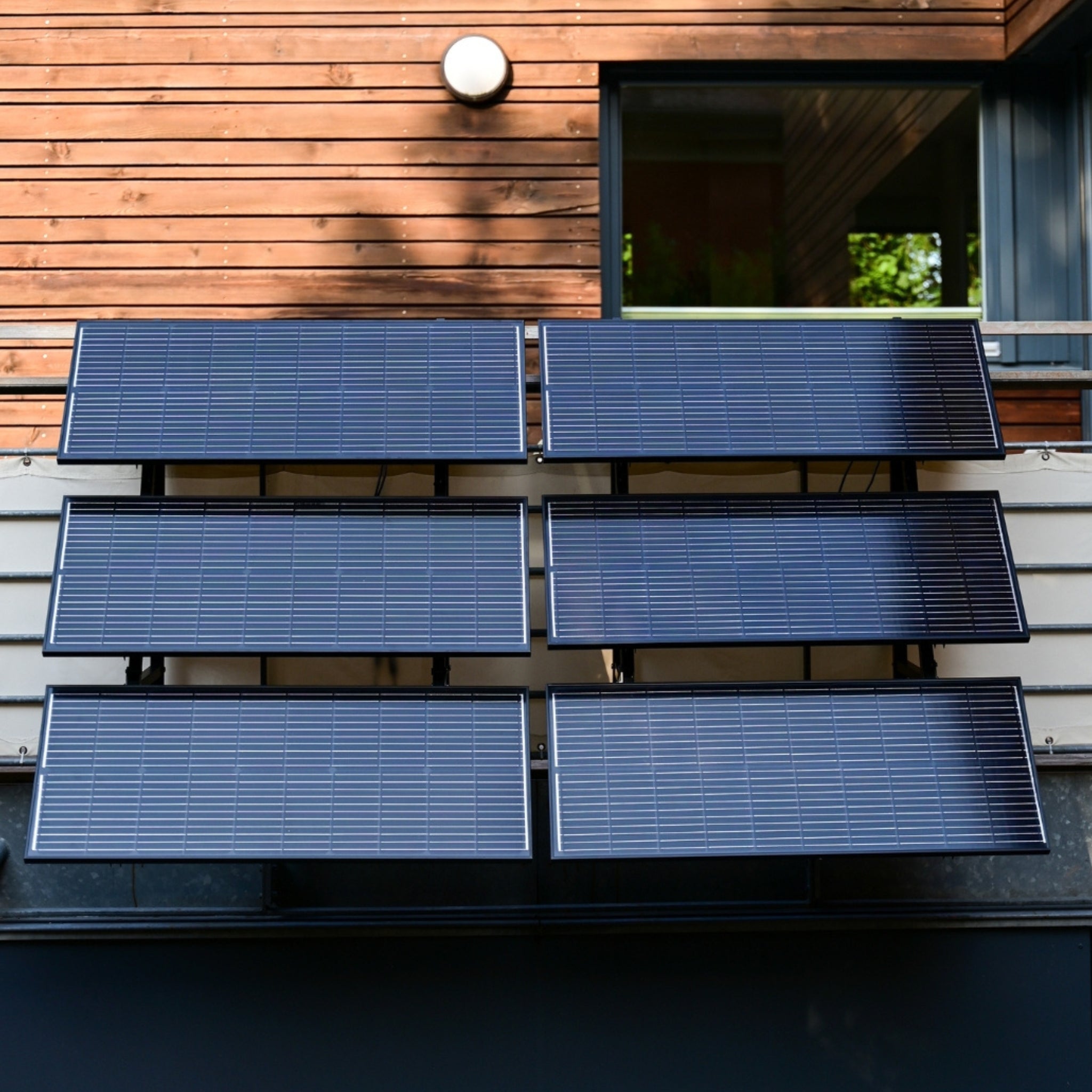 Balkonkraftwerk MoeCell Large Set (450W + Halterung) inkl. Wechselrichter und Anschlusskabel